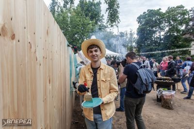 «Том Сойер» на Вифанской