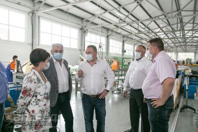 На  предприятии «Окна столицы»_33