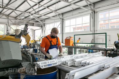 На  предприятии «Окна столицы»_34