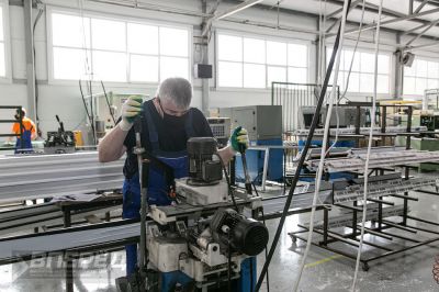 На  предприятии «Окна столицы»_36