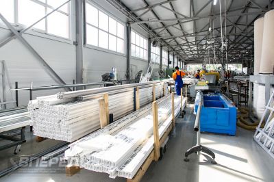 На  предприятии «Окна столицы»_38