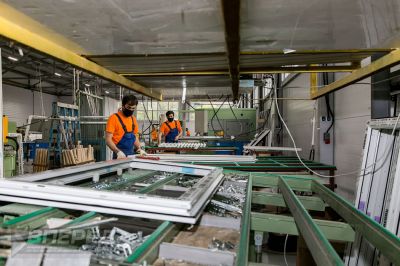 На  предприятии «Окна столицы»_61