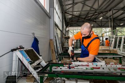 На  предприятии «Окна столицы»_62