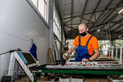 На  предприятии «Окна столицы»_63