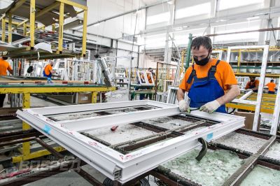 На  предприятии «Окна столицы»_8