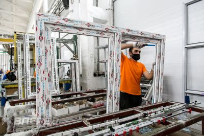 На  предприятии «Окна столицы»_9