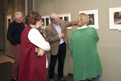 Два мира на одной выставке: Игорь Олейников и квартет анималистов_26