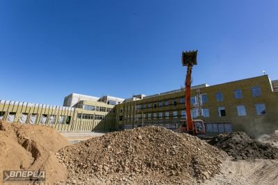 Токарев на строительстве школы на Северном_5