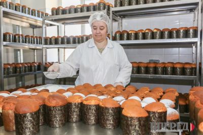 В пекарне «Сергиева канона» при Лавре готовятся к Пасхе_29